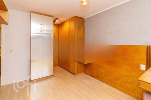 Image 7 - 895493
