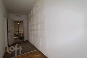 Image 36 - 895502