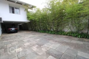 Image 34 - 895502
