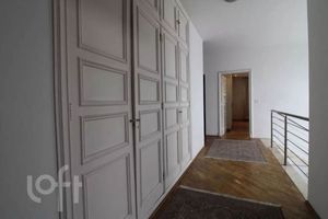 Image 37 - 895502