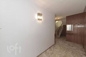 Image 37 - 895504