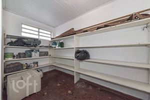 Image 19 - 895504