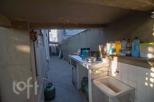 Image 14 - 895505