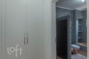 Image 31 - 895506