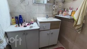 Image 11 - 895509