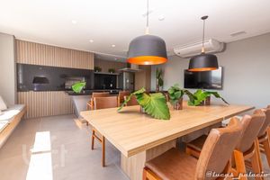Image 33 - 895511