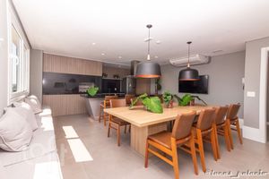 Image 32 - 895511