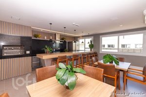 Image 35 - 895511