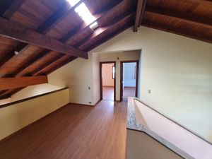 Image 8 - 895513