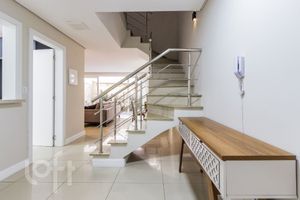 Image 7 - 895518