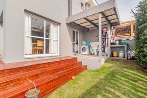 Image 37 - 895521