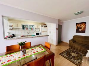 Image 17 - 895523