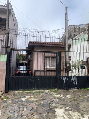 Image 30 - 895525