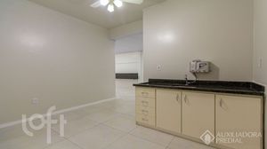 Image 4 - 895543