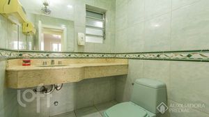 Image 10 - 895543