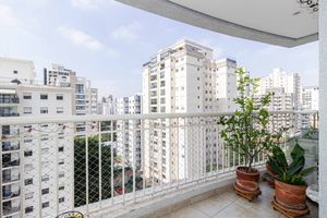 Image 4 - 895546