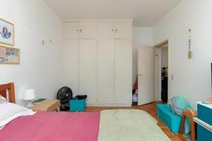 Image 10 - 895551