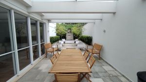 Image 29 - 895602