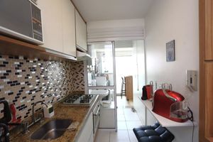 Image 20 - 895604