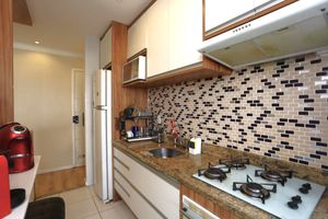 Image 22 - 895604