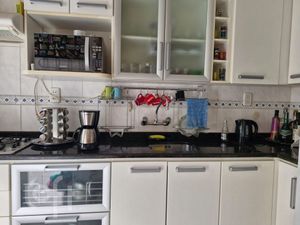 Image 4 - 895608