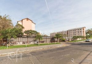 Image 7 - 895611