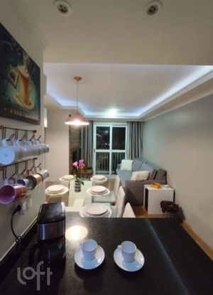 Image 4 - 895613