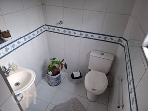 Image 7 - 895615