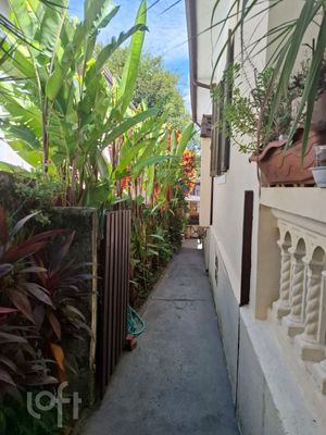 Image 14 - 895615