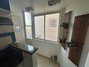 Image 8 - 895616
