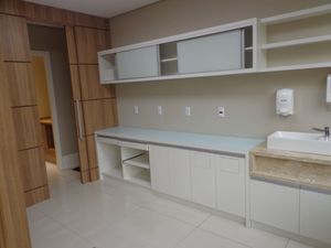 Image 6 - 895634