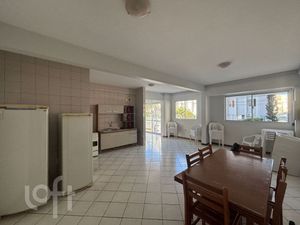 Image 25 - 895639