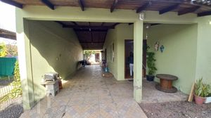 Image 17 - 895640