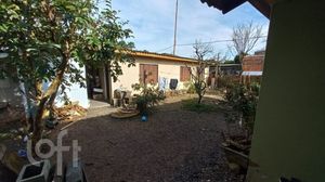 Image 6 - 895640