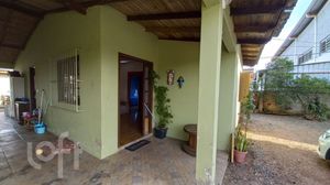 Image 27 - 895640