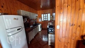 Image 25 - 895640