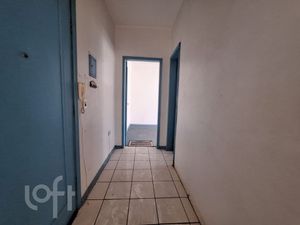 Image 4 - 895642