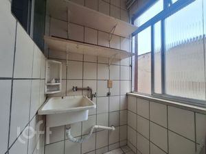 Image 6 - 895642