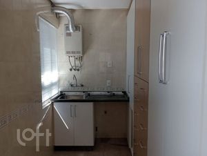 Image 4 - 895645
