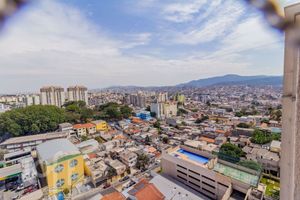 Image 5 - 895648
