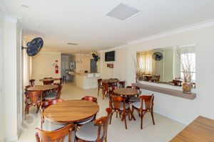 Image 42 - 895648
