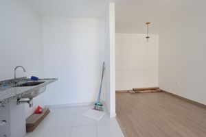 Image 9 - 895649