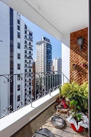 Image 3 - 895652