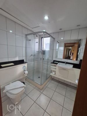 Image 3 - 895653