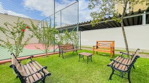 Image 8 - 895655