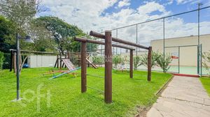 Image 7 - 895655
