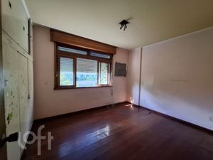 Image 8 - 895658