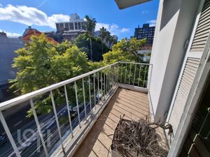 Image 17 - 895658