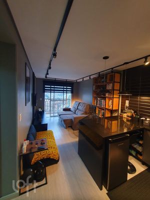 Image 4 - 895660