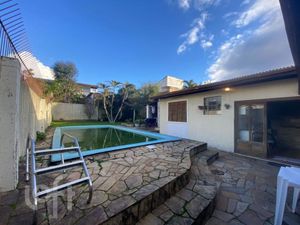 Image 9 - 895662